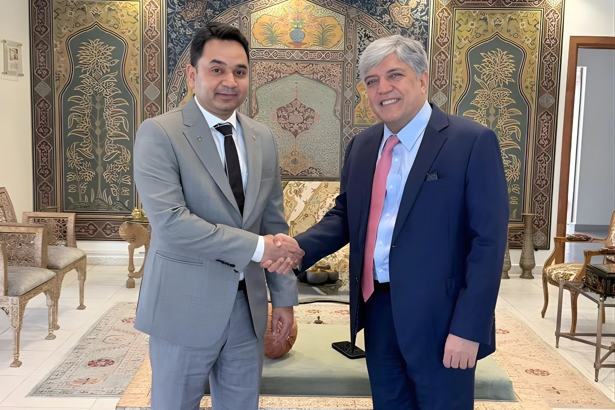 Hon. Consul Mr. Kashif Ali Meets Pakistan’s Ambassador to UAE to Discuss Global Matters